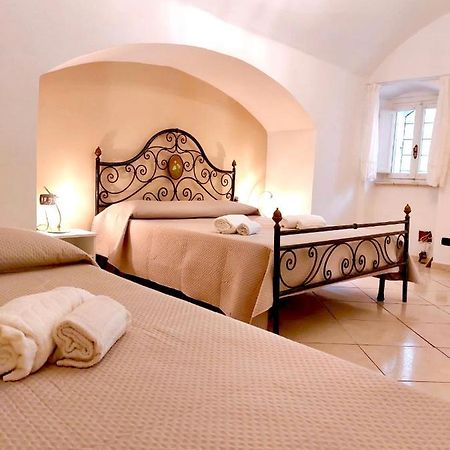 Corte Vico Palmisano Centro Storico Gallipolli Exteriör bild