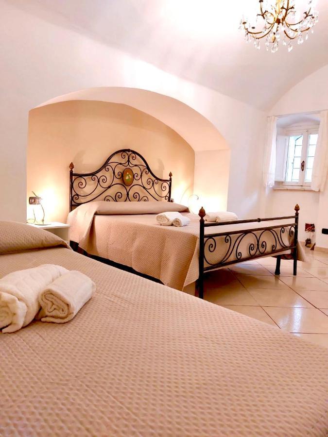 Corte Vico Palmisano Centro Storico Gallipolli Exteriör bild