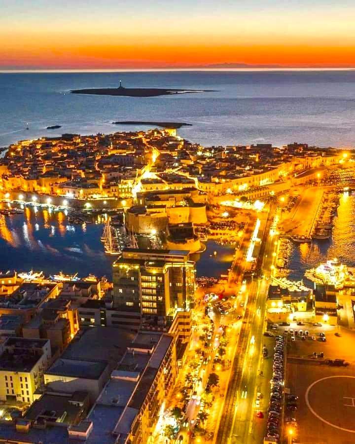 Corte Vico Palmisano Centro Storico Gallipolli Exteriör bild